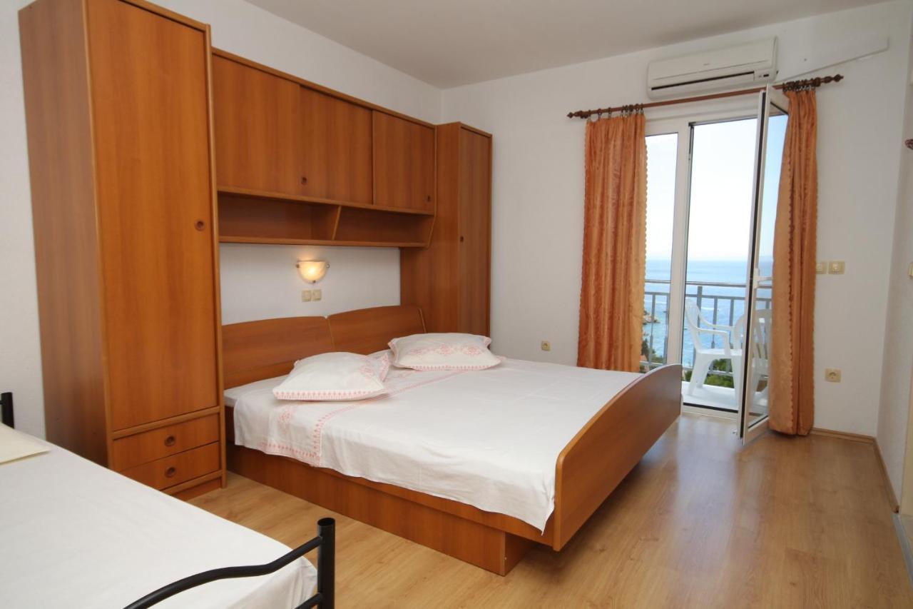 Apartments And Rooms With Parking Space Brela, Makarska - 6895 Extérieur photo