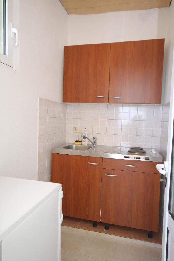 Apartments And Rooms With Parking Space Brela, Makarska - 6895 Extérieur photo